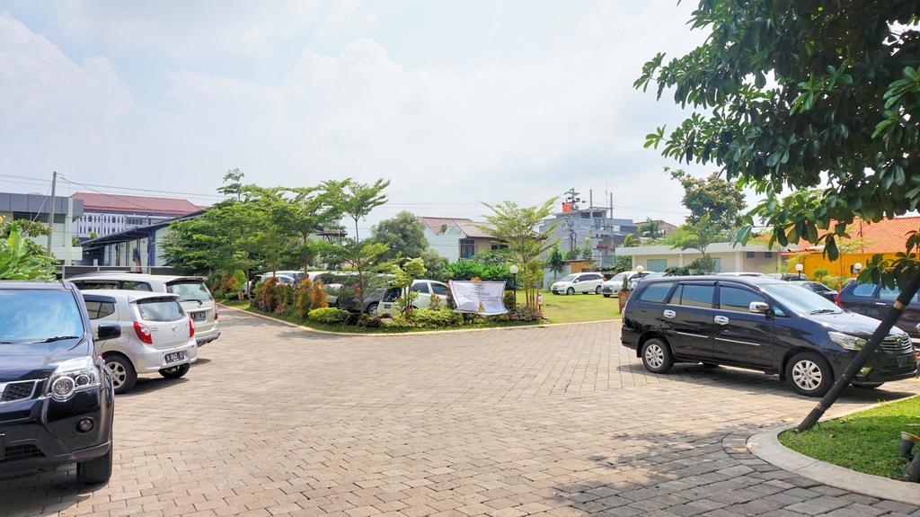 Noormans Hotel Semarang Exterior photo